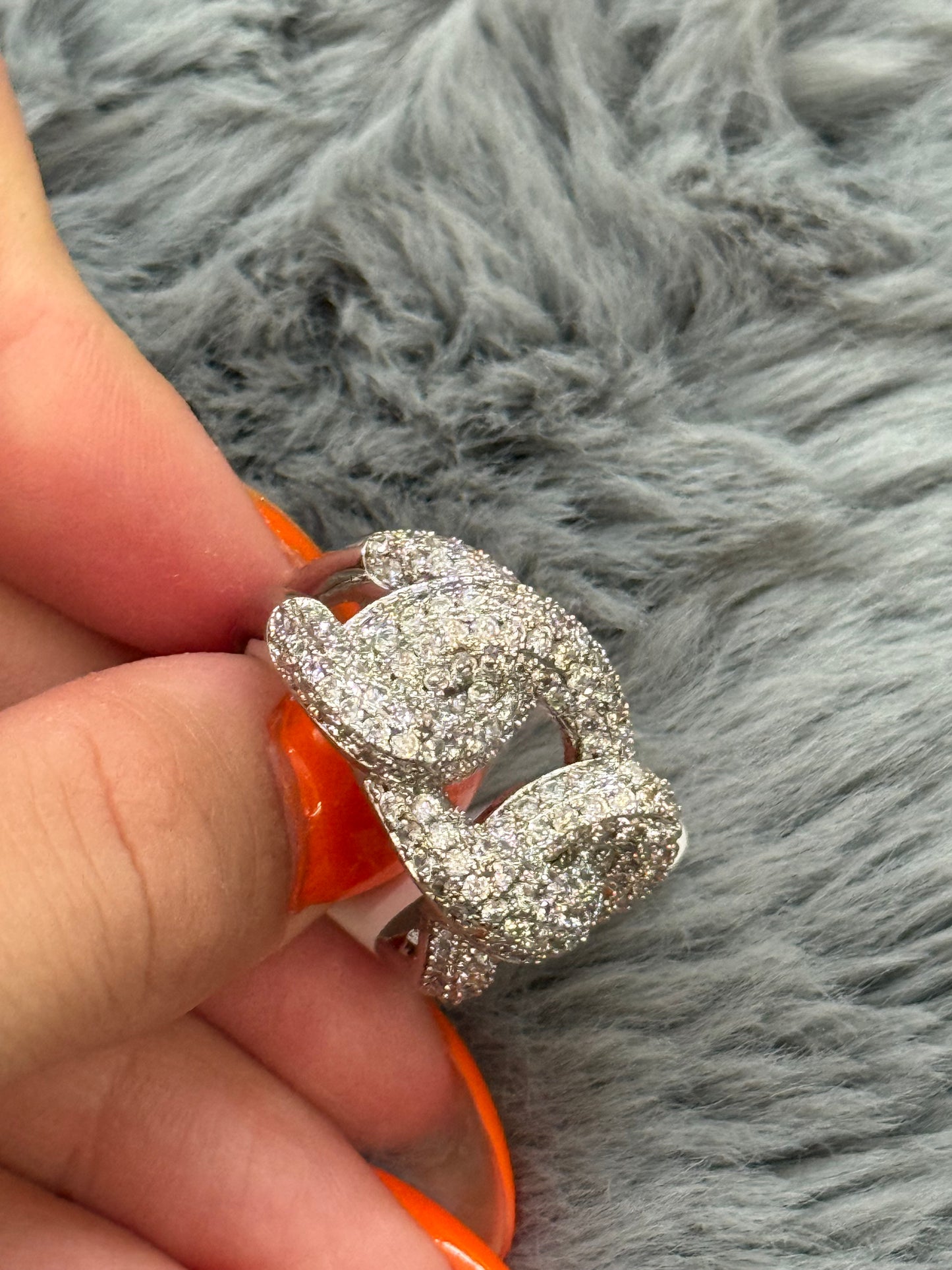 Anello intrecciato